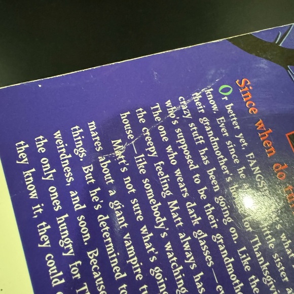 Fangs-giving by Dian Curtis Regan - Softcover Scholastic Apple Paperbacks Novel - Picture 8 of 8